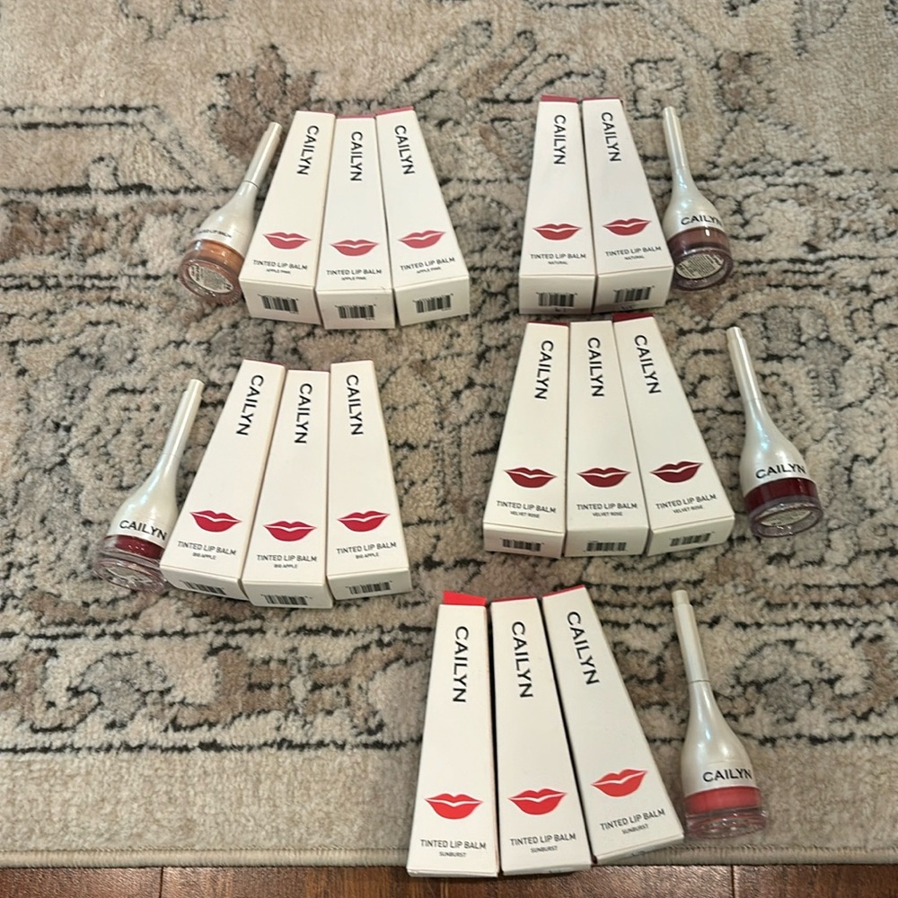Tinted lips balm